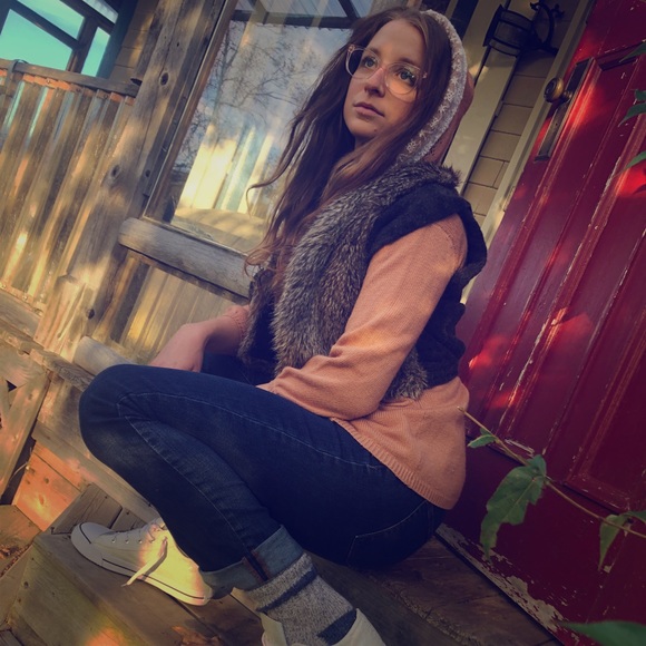 Luxury Faux Fur Vest - Picture 1 of 3